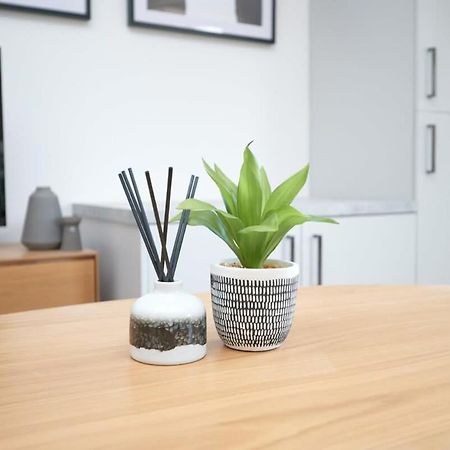 A Stylish Apartment With Parking In Preston Preston  Exterior photo