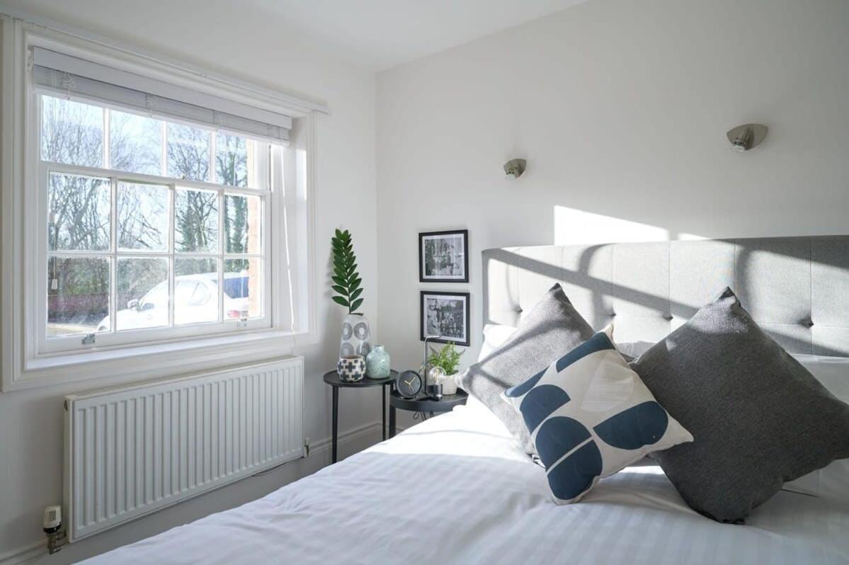 A Stylish Apartment With Parking In Preston Preston  Exterior photo